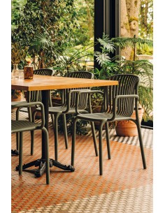 Couchtisch quadratisch mit Lamellen – Salbeigrün | Töpferkönig 2